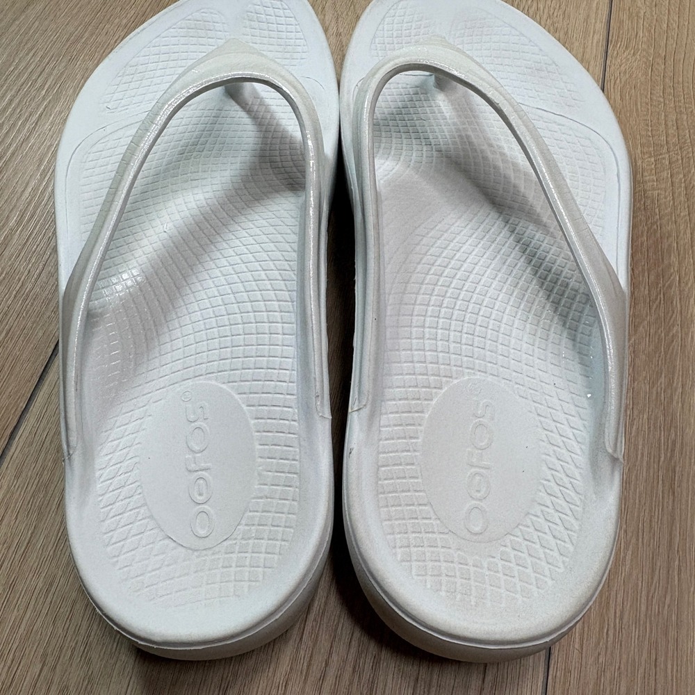 Oofos OOlala White Recovery Sandals Womens Size 8 Thong Flip Flops EU 39 - Picture 5 of 7